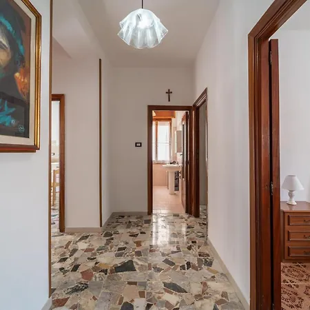 Διαμέρισμα Bernini 28 *